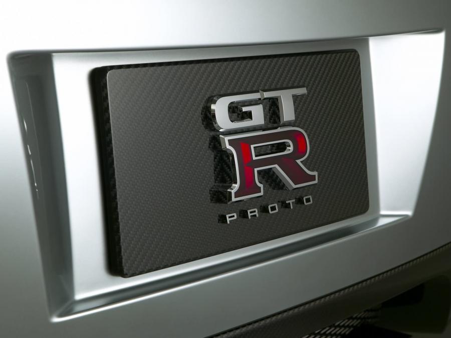 Логотип Nissan GT-R Proto Concept 2001 года  (фото 12 из 51)